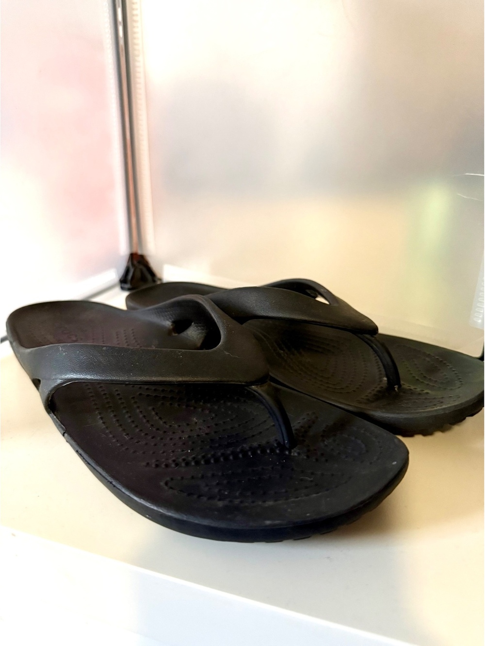 Crocs Women’s 9 Black Flip Flop Thong Sandals W9